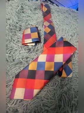 Men’s Multicolor Tie and Handkerchief